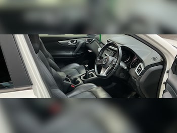 Used Nissan Qashqai 2018 for sale - 77718321: Photo