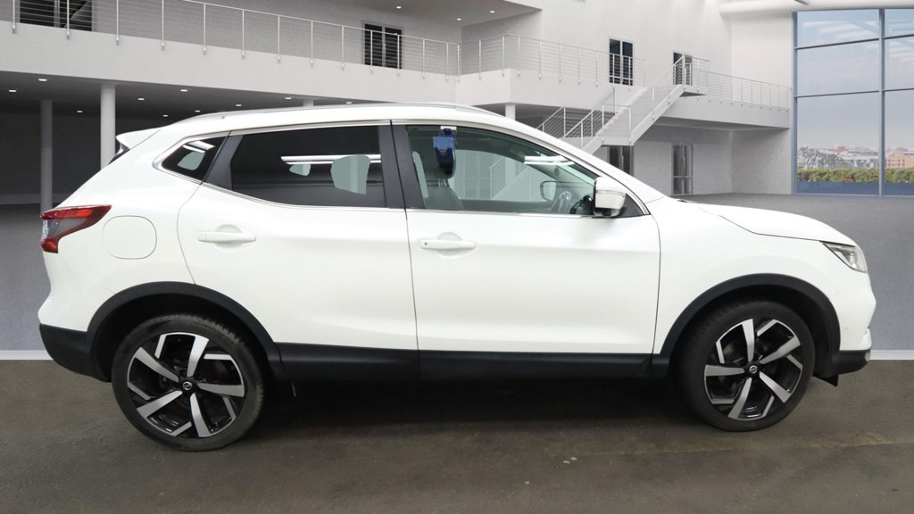 Used Nissan Qashqai 2018 for sale - 77718321: Photo 8