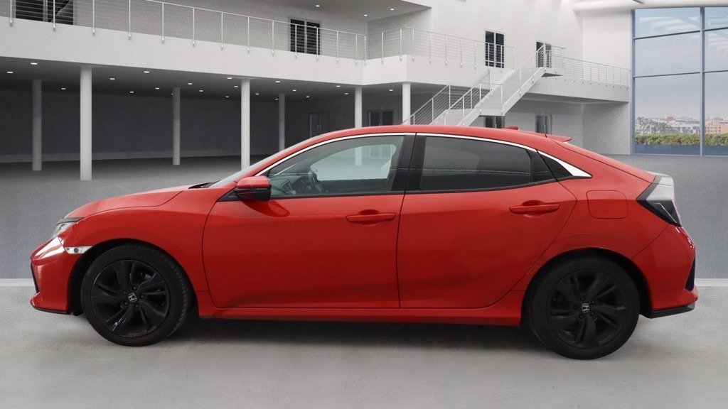 Used Honda Civic 2018 for sale - 77125106: Photo 2