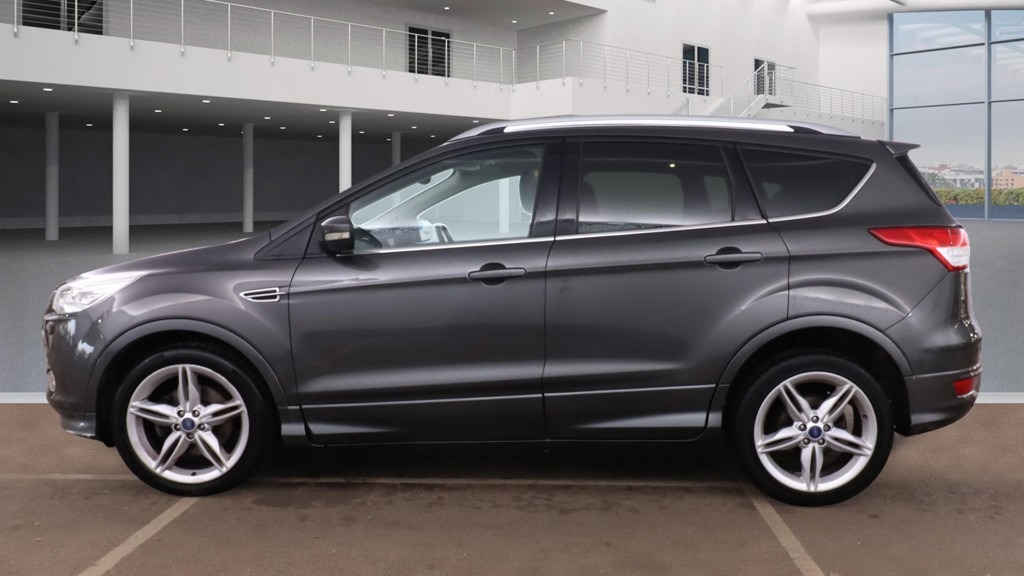 Used Ford Kuga 2015 for sale - 76477558: Photo 2