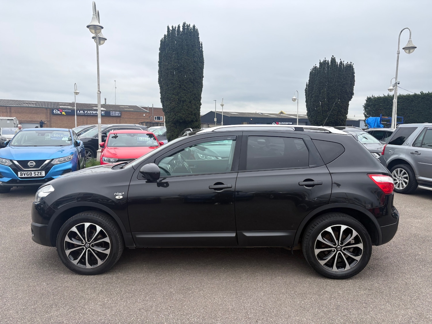 Used Nissan Qashqai 2013 for sale - 77730923: Photo 14