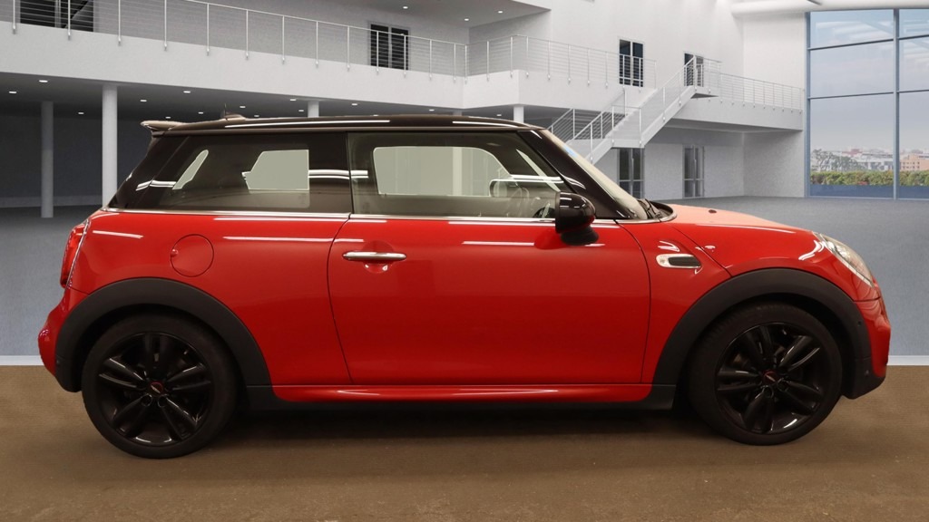 Used MINI Hatch 2019 for sale - 76322137: Photo 6
