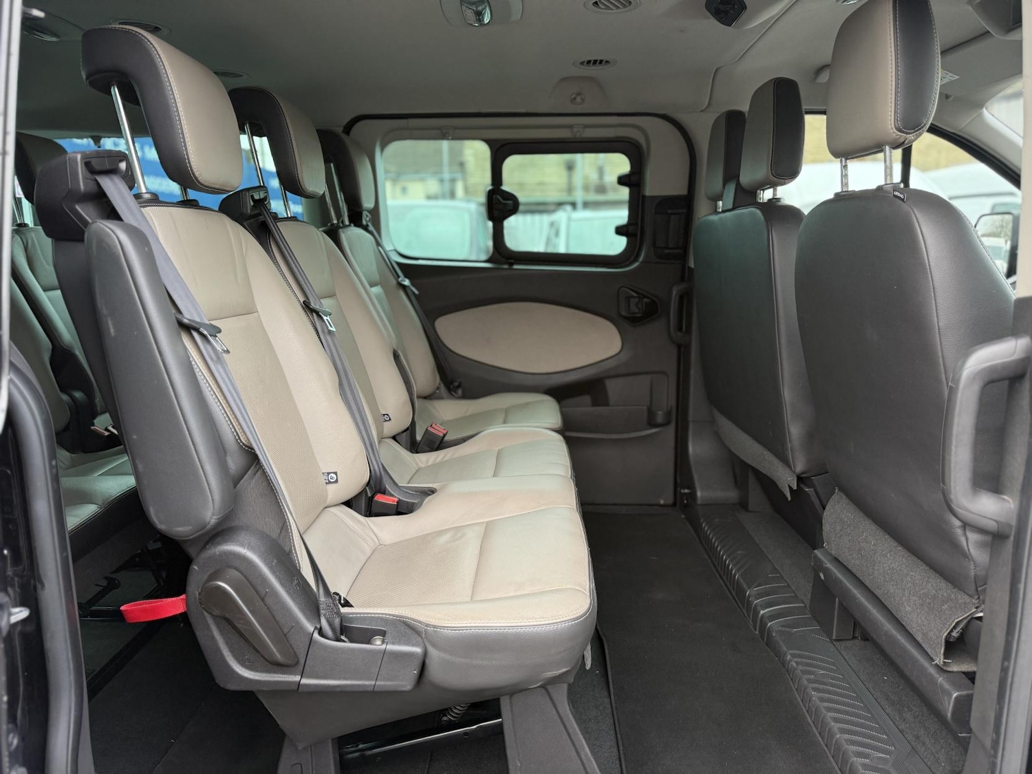 Used Ford Tourneo Custom 2015 for sale - 76911531: Photo 11