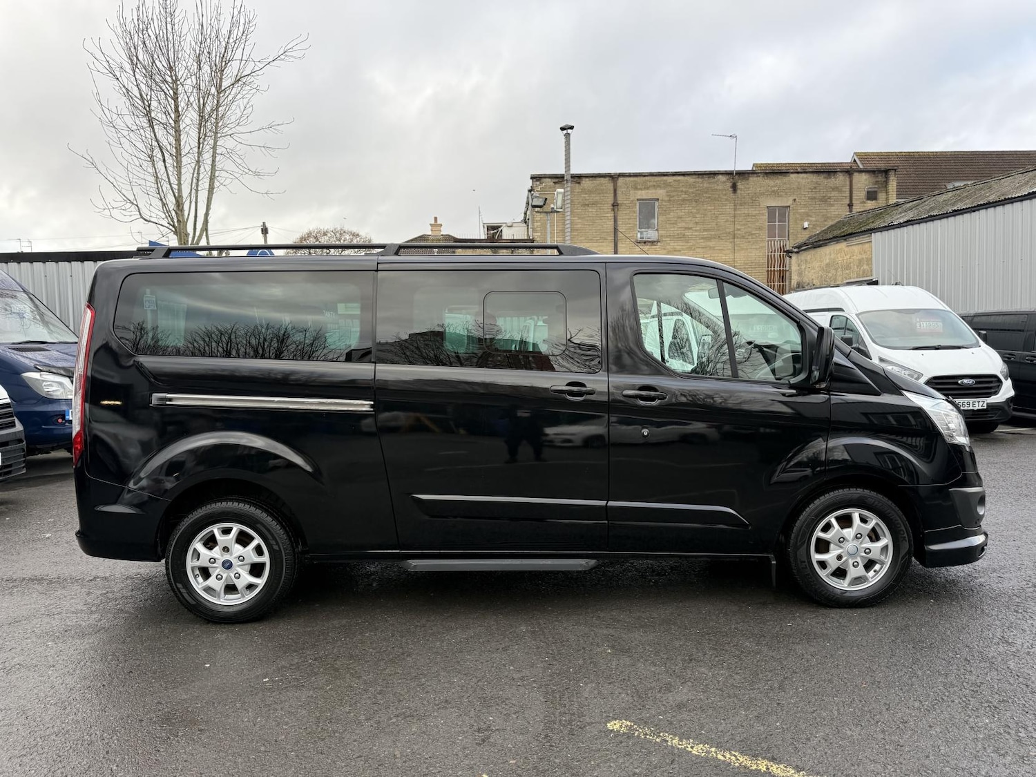 Used Ford Tourneo Custom 2015 for sale - 76911531: Photo 2