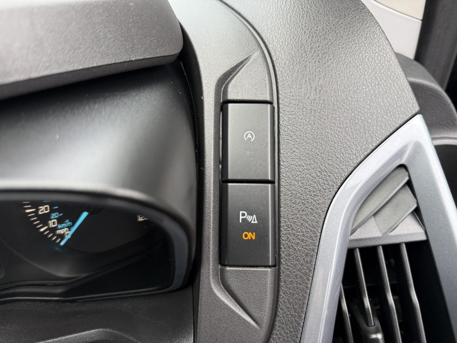 Used Ford Tourneo Custom 2015 for sale - 76911531: Photo 27