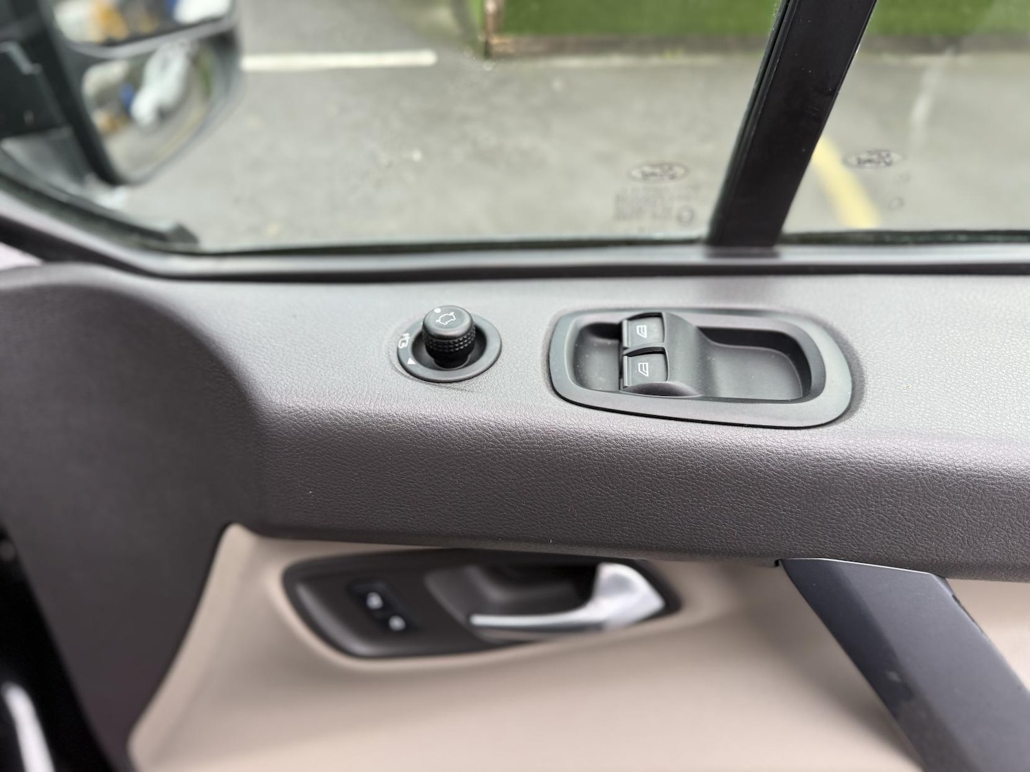 Used Ford Tourneo Custom 2015 for sale - 76911531: Photo 28