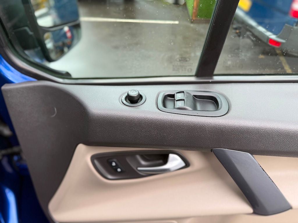 Used Ford Tourneo Custom 2014 for sale - 76544657: Photo 17