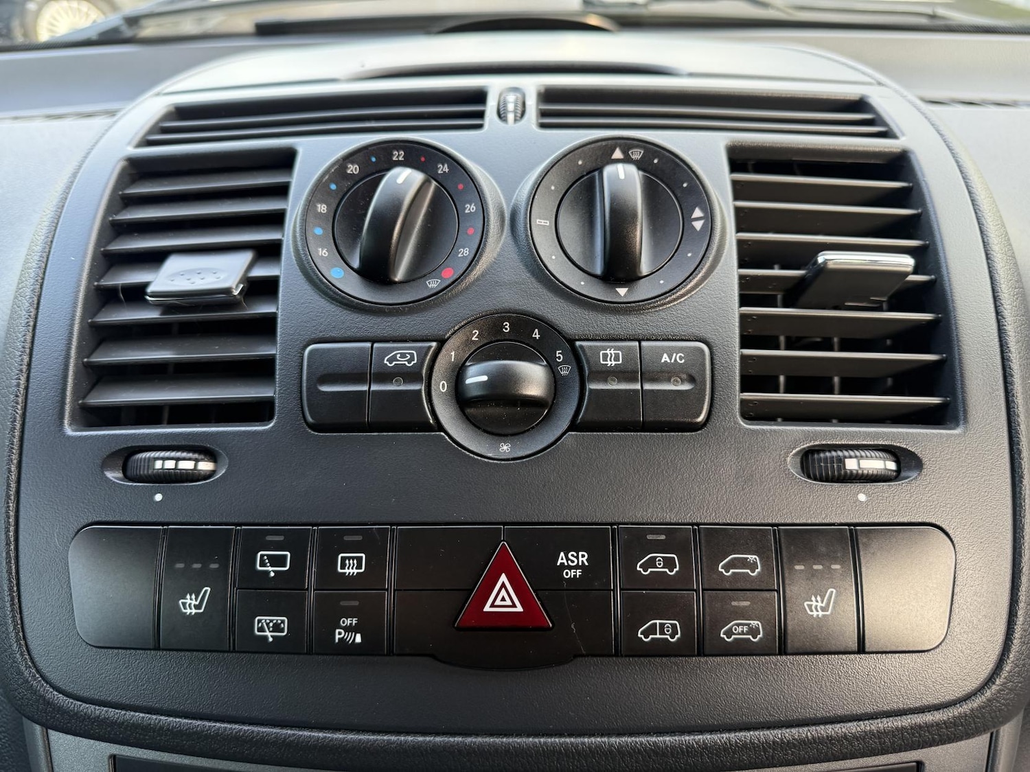 Used Mercedes-Benz Vito 2014 for sale - 76960685: Photo 21