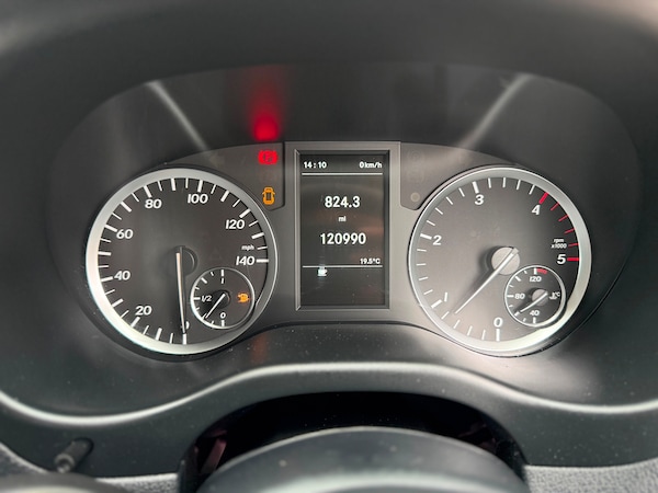 Used Mercedes-Benz Vito 2018 for sale - 76290132: Photo 19