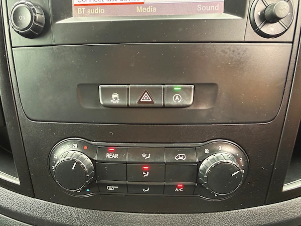 Used Mercedes-Benz Vito 2018 for sale - 76290132: Photo 29