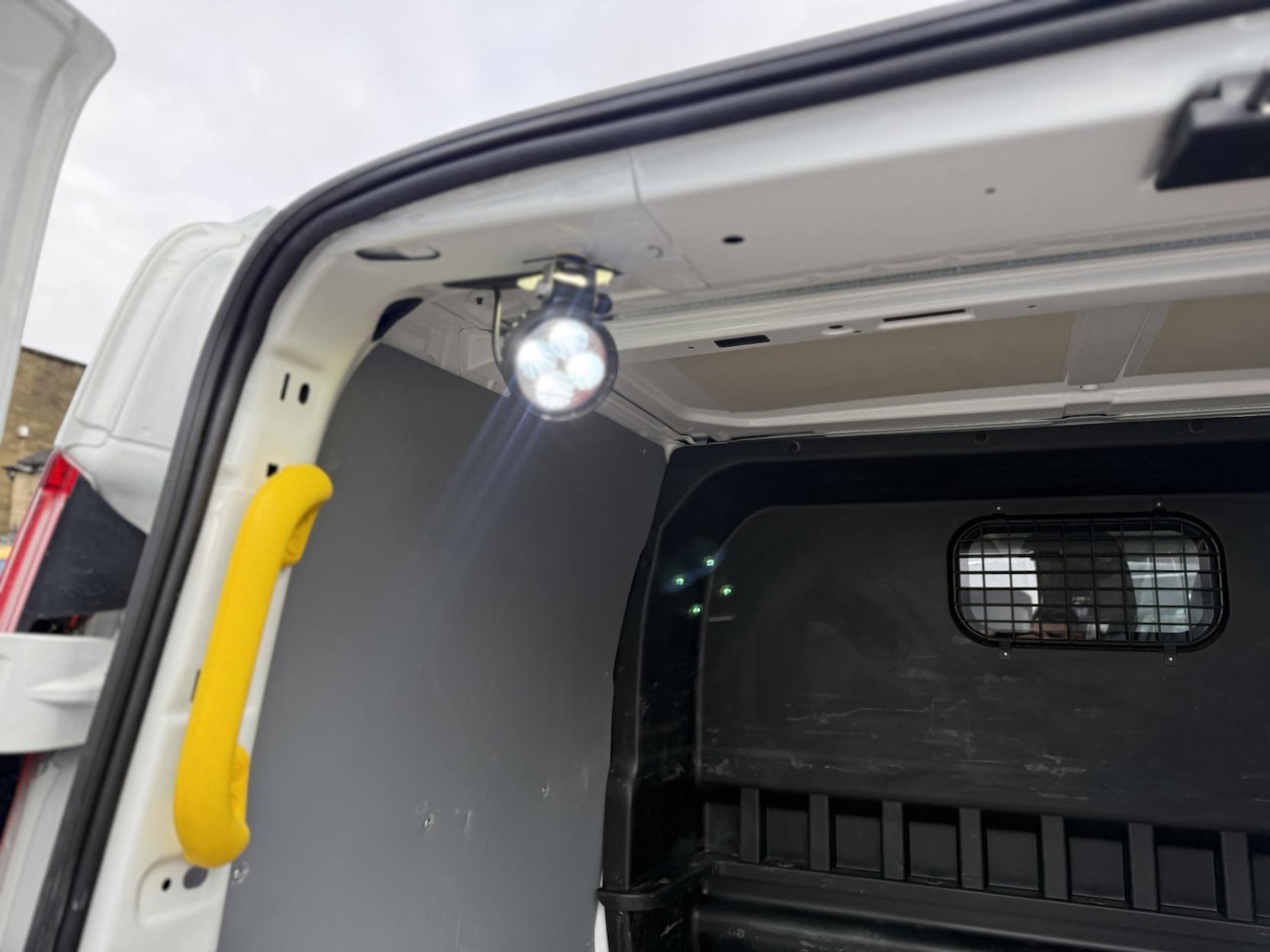 Used Ford Transit Custom 2018 for sale - 77541551: Photo 12