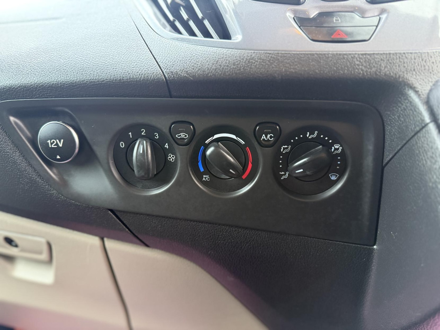 Used Ford Tourneo Custom 2015 for sale - 77173543: Photo 25