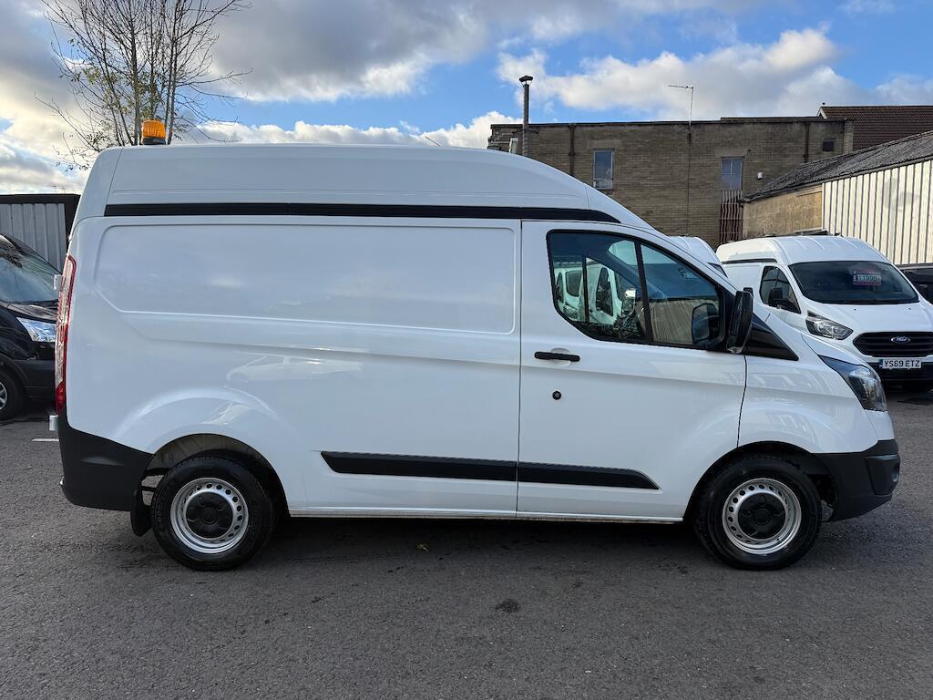 Used Ford Transit Custom 2017 for sale - 76750274: Photo 2