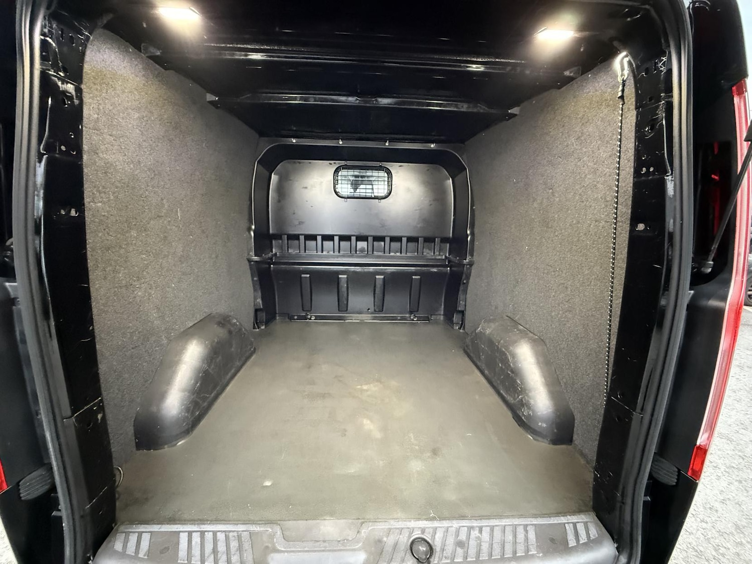 Used Ford Transit Custom 2017 for sale - 77073443: Photo 10