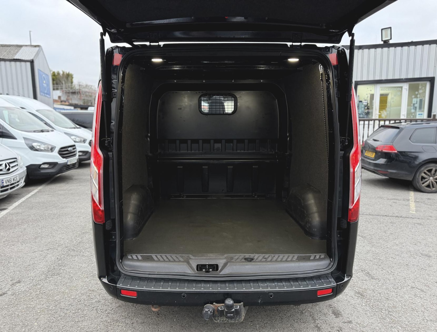 Used Ford Transit Custom 2017 for sale - 77073443: Photo 9