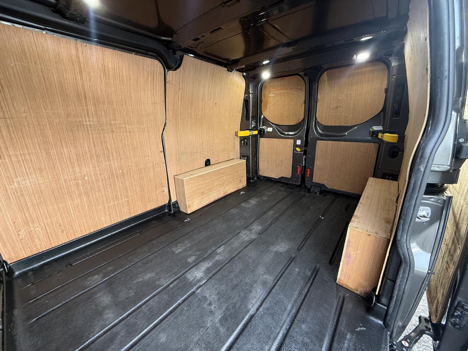 Used Ford Transit Custom 2020 for sale - 76822123: Photo 24