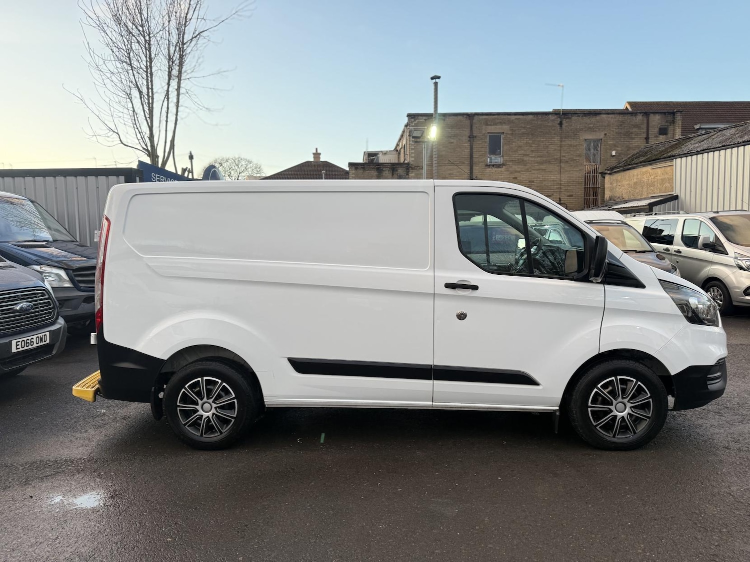Used Ford Transit Custom 2018 for sale - 77242011: Photo 2