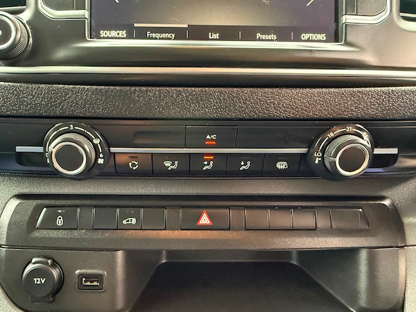 Used Vauxhall Vivaro 2020 for sale - 75562665: Photo 17
