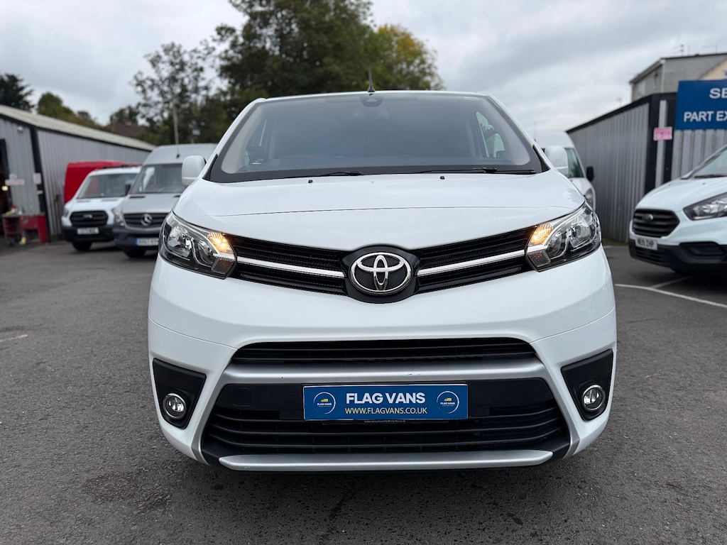 Used Toyota PROACE CITY Verso 2018 for sale - 76315885: Photo 8