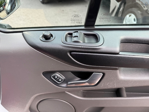 Used Ford Transit Custom 2019 for sale - 75634060: Photo 16