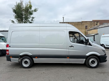 Used Mercedes-Benz Sprinter 2017 for sale - 76302537: Photo 2
