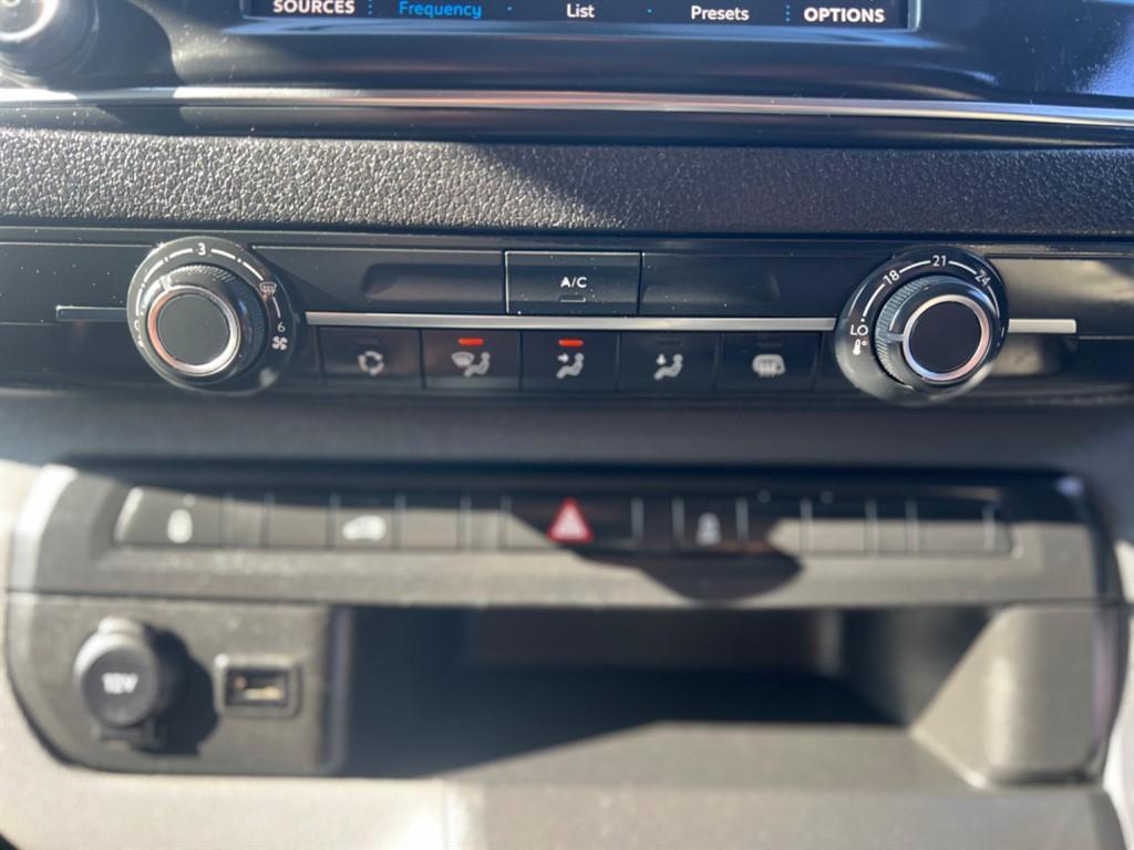 Used Peugeot Expert 2019 for sale - 76750304: Photo 16