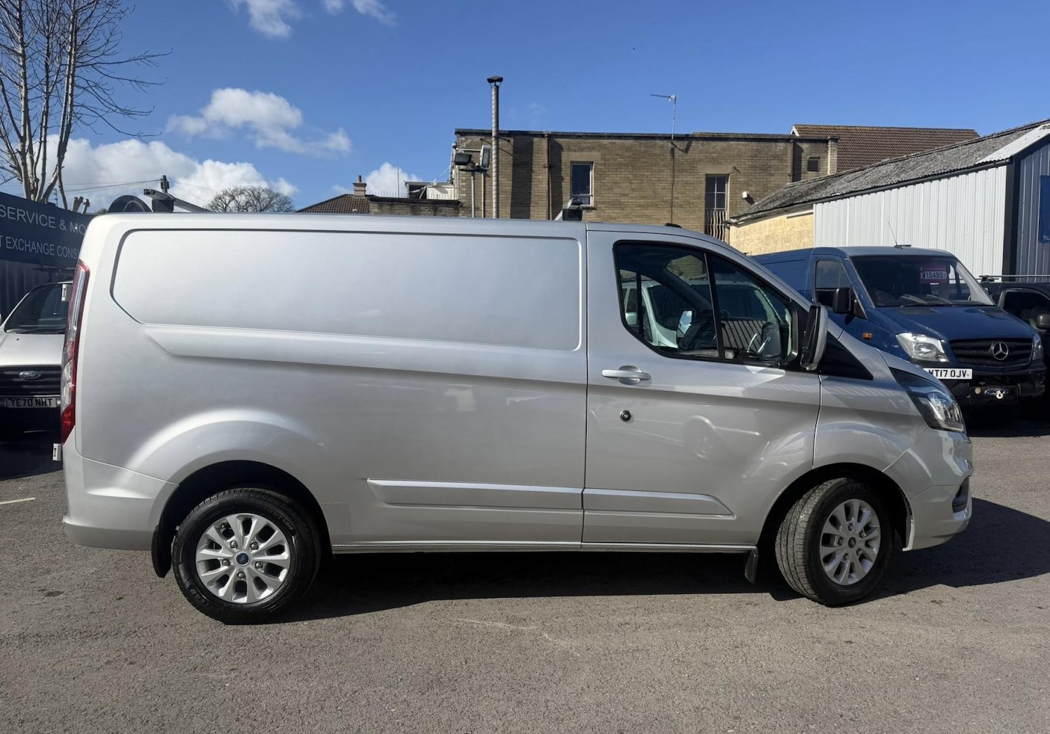 Used Ford Transit Custom 2020 for sale - 77898912: Photo 2