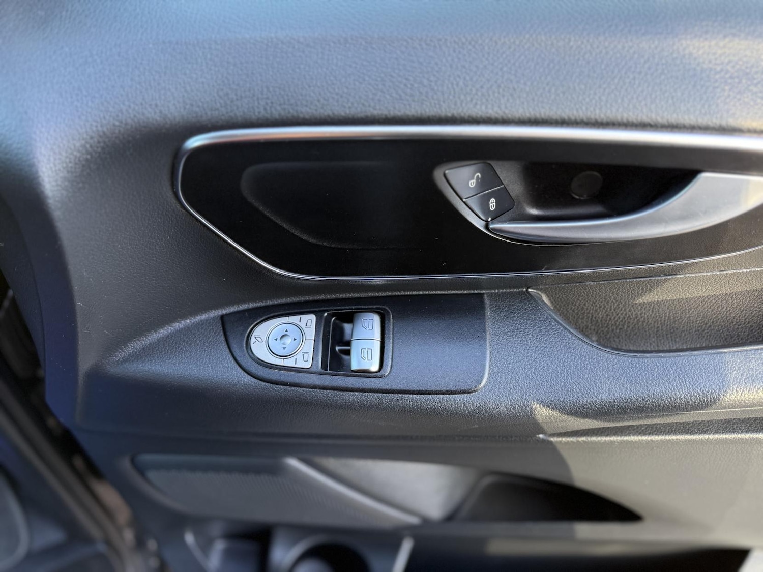 Used Mercedes-Benz Vito 2015 for sale - 77240272: Photo 23