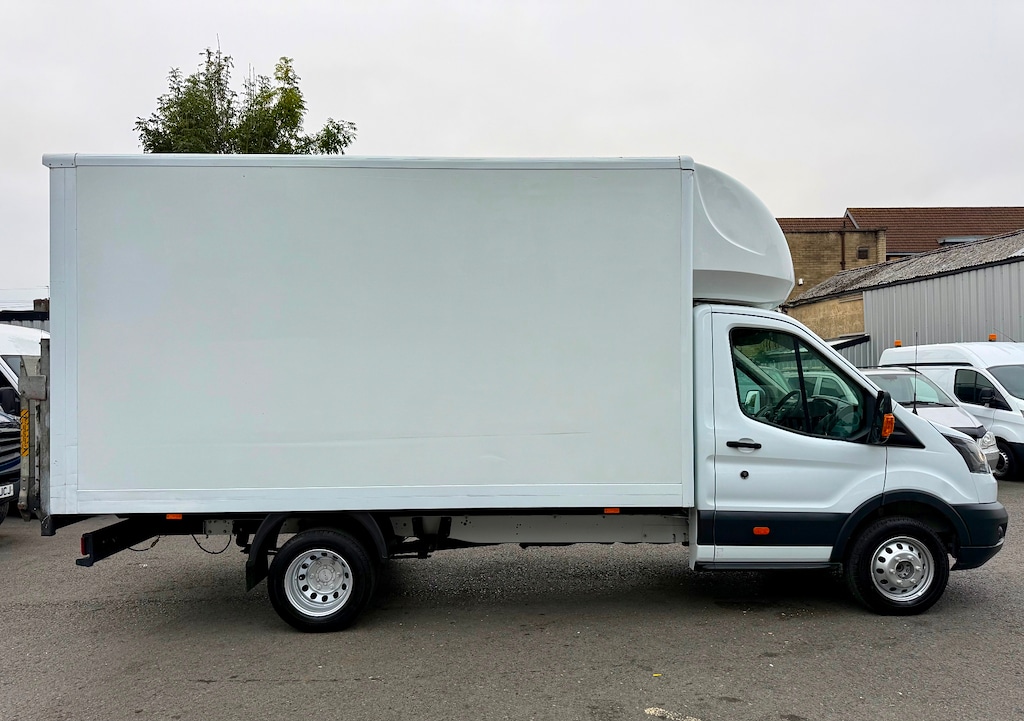 Used Ford Transit 2019 for sale - 76355333: Photo 2