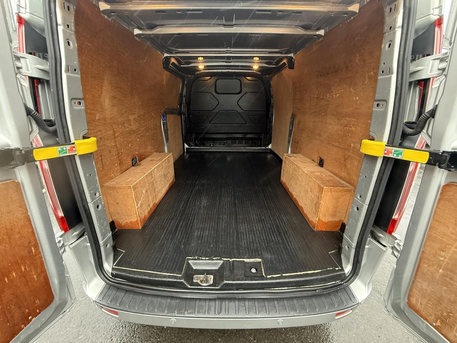 Used Ford Transit Custom 2017 for sale - 77277673: Photo 9