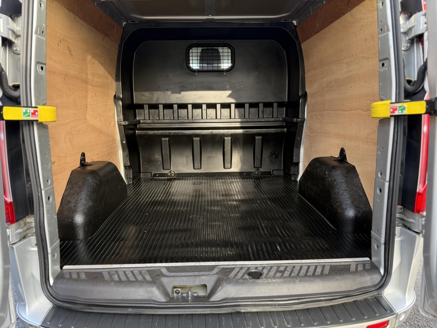 Used Ford Transit Custom 2017 for sale - 76971783: Photo 9