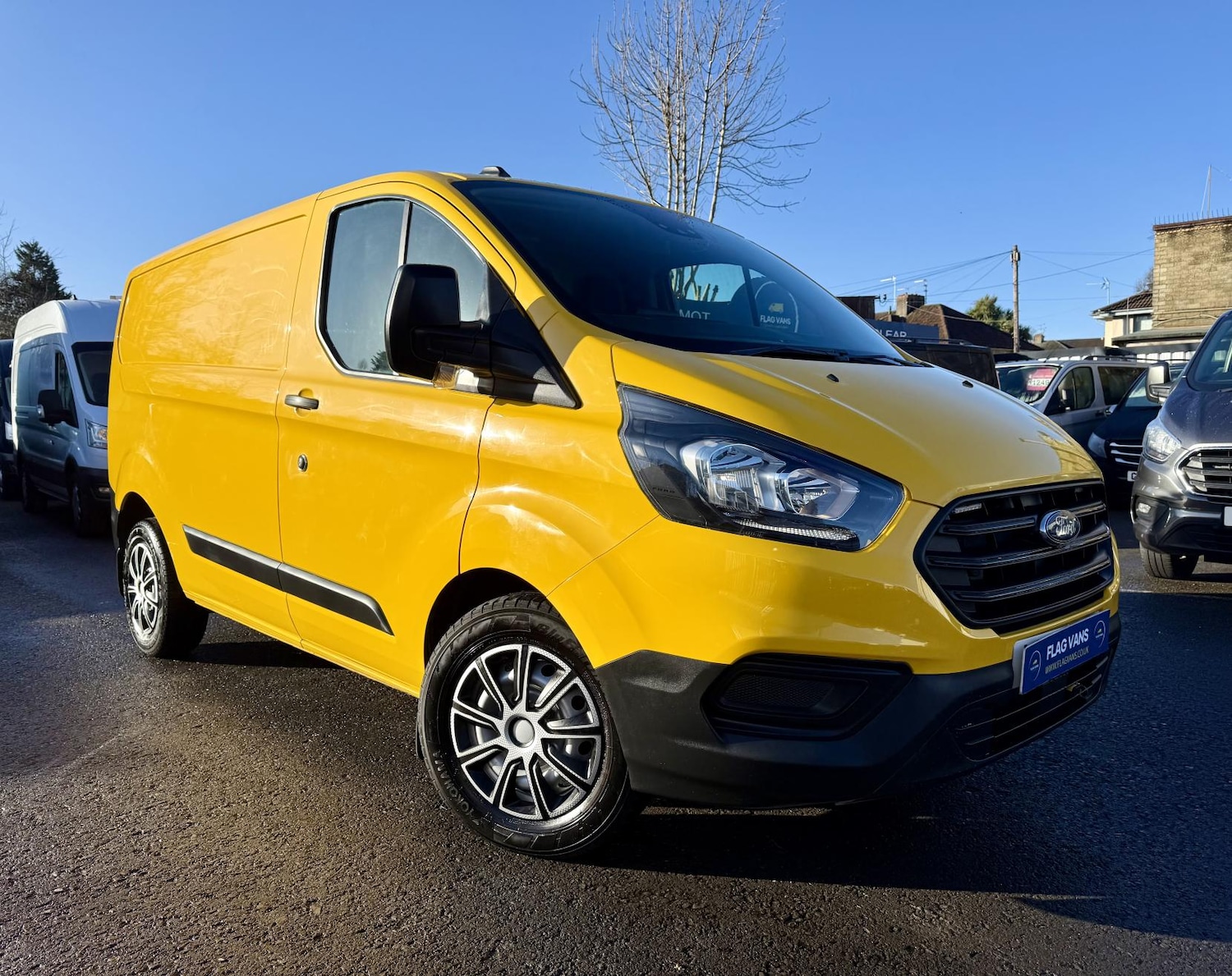 Used Ford Transit Custom 2022 for sale - 77371077: Photo 2