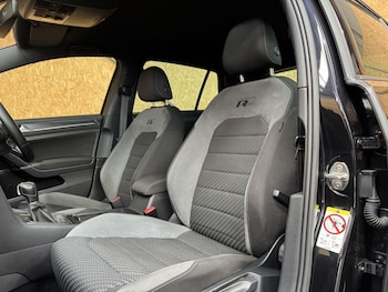 Used Volkswagen Golf 2019 for sale - 75986041: Photo