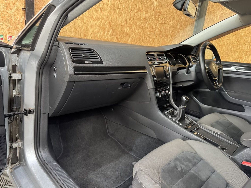 Used Volkswagen Golf 2013 for sale - 76848179: Photo 15