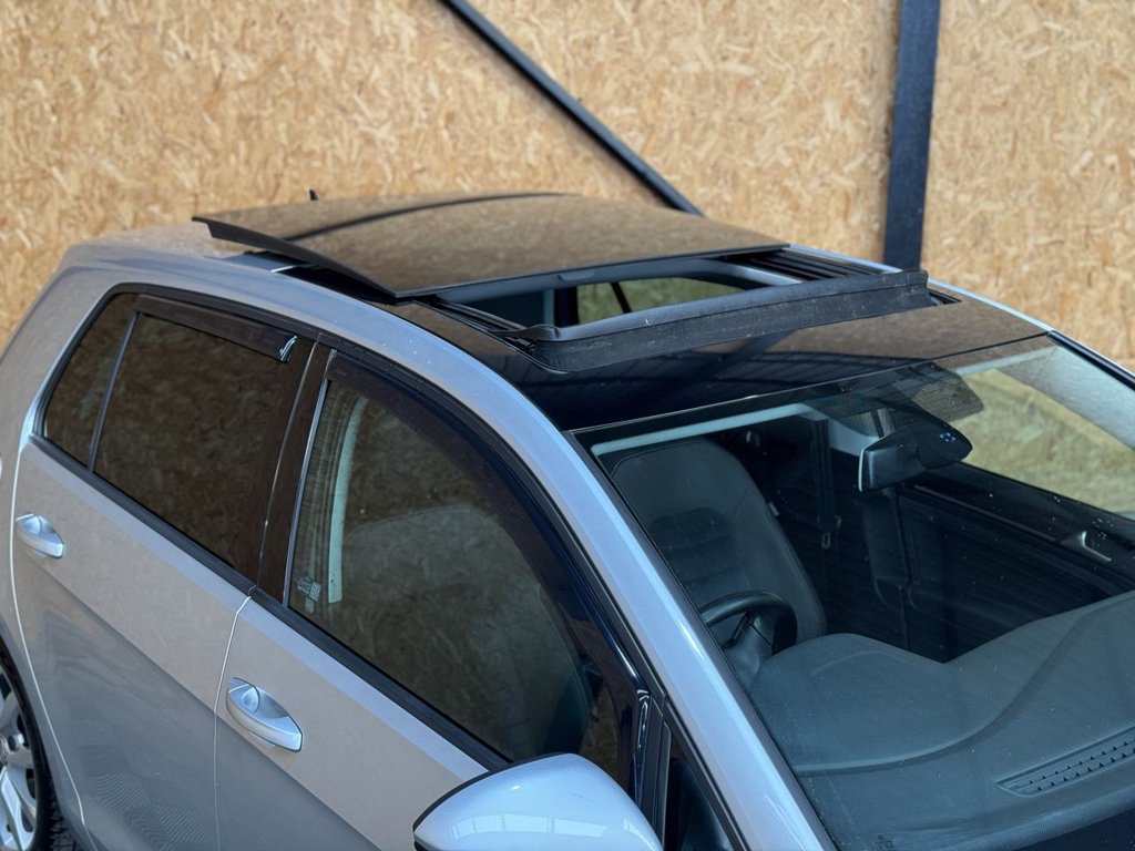 Used Volkswagen Golf 2013 for sale - 76848179: Photo 21