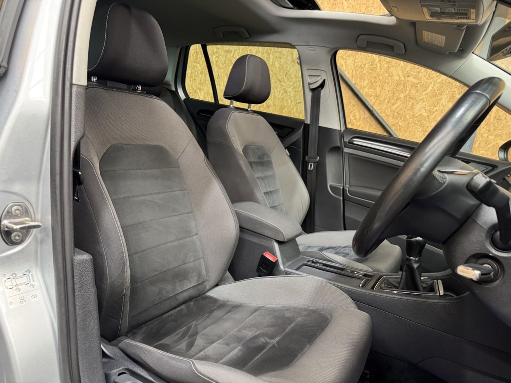 Used Volkswagen Golf 2013 for sale - 76848179: Photo 24