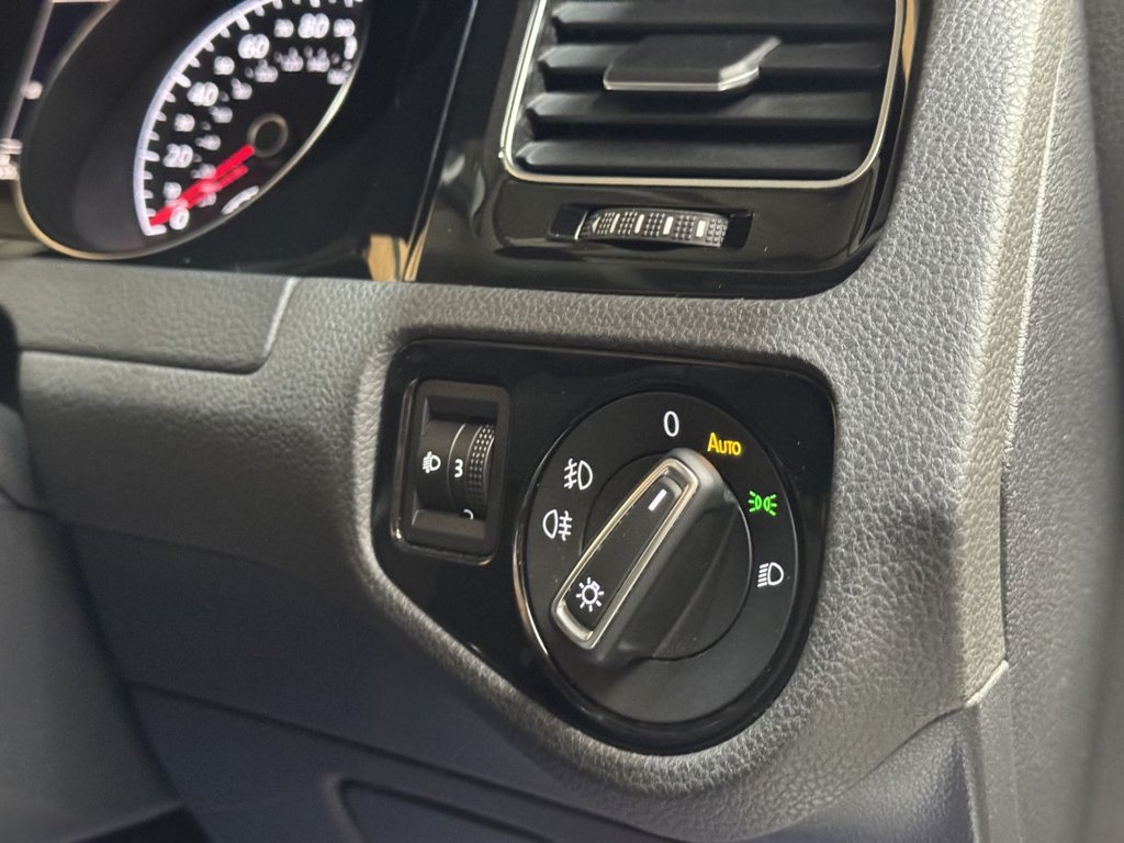 Used Volkswagen Golf 2013 for sale - 76848179: Photo 25