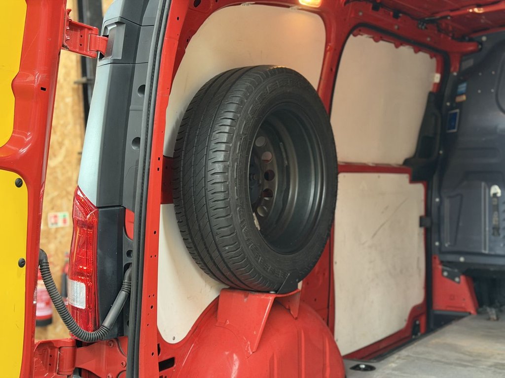 Used Mercedes-Benz Vito 2017 for sale - 77792105: Photo 11