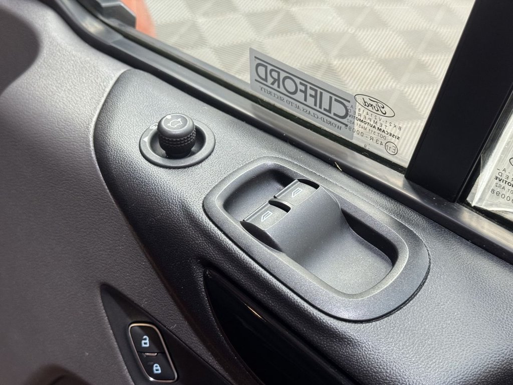 Used Ford Transit Custom 2020 for sale - 76068908: Photo 37
