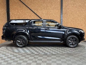 Used Isuzu D-Max 2023 for sale - 78373010: Photo