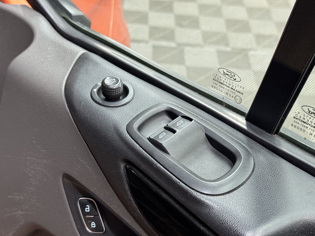 Used Ford Transit Custom 2018 for sale - 75985951: Photo 31