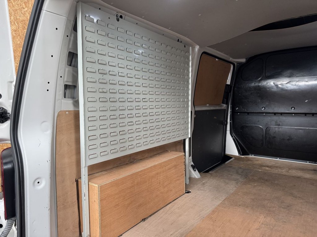 Used Volkswagen Transporter 2020 for sale - 77236787: Photo 16