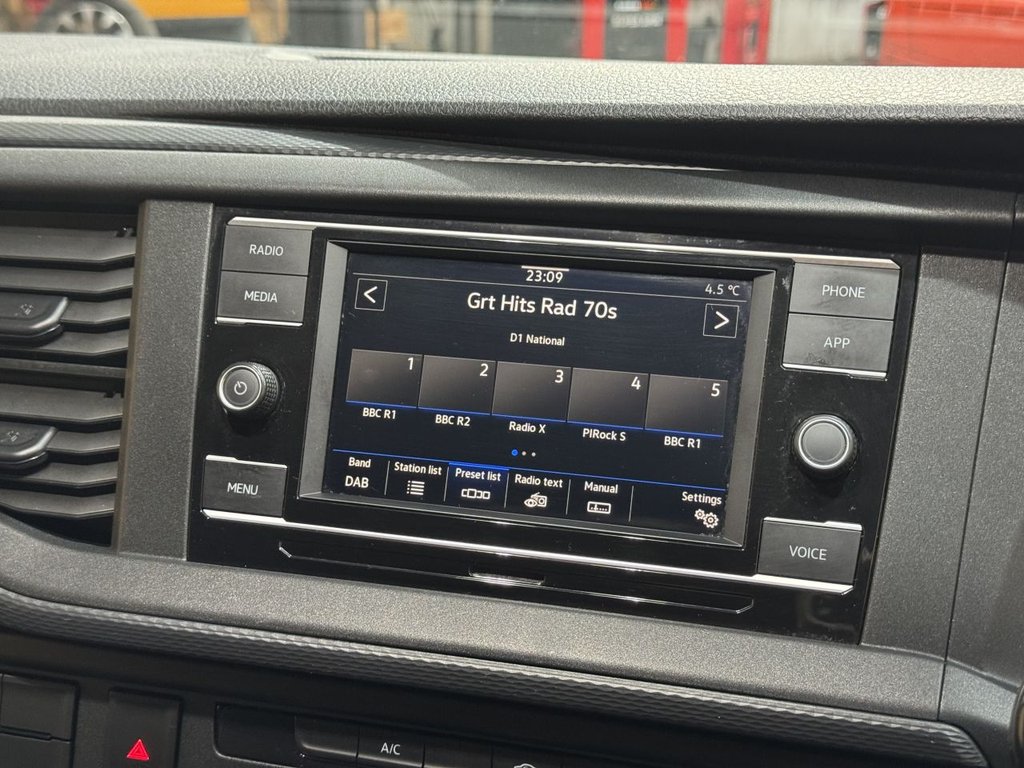 Used Volkswagen Transporter 2020 for sale - 77236787: Photo 30