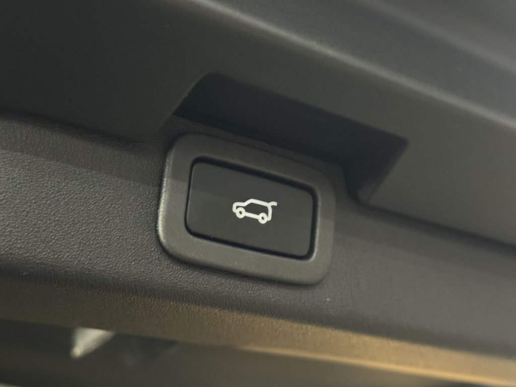 Used Land Rover Discovery 2018 for sale - 76985940: Photo 21