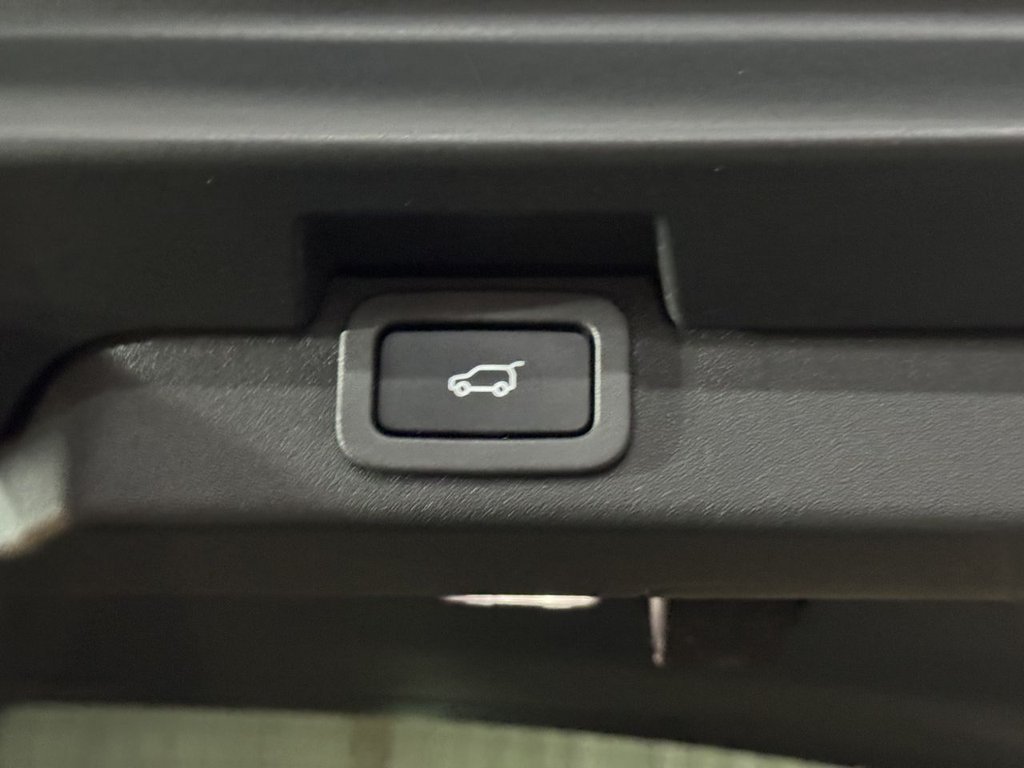 Used Land Rover Discovery 2018 for sale - 76985940: Photo 22