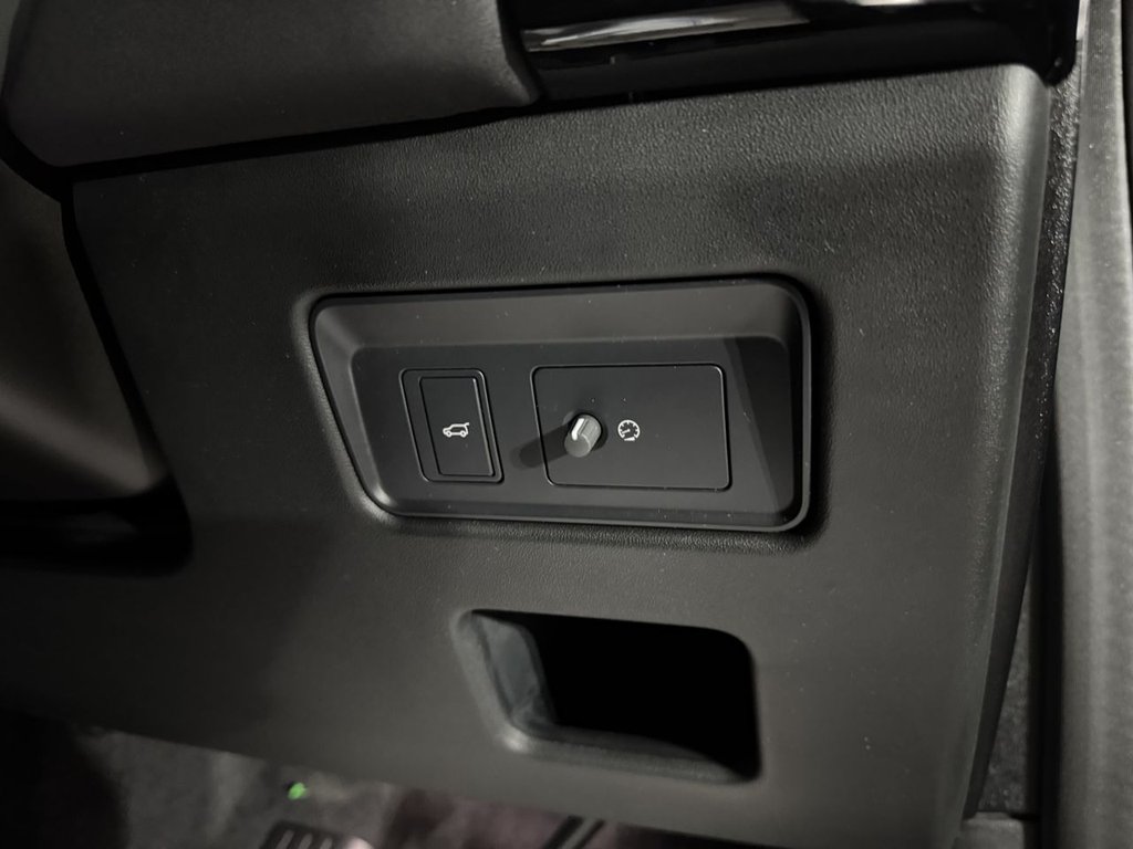 Used Land Rover Discovery 2018 for sale - 76985940: Photo 35