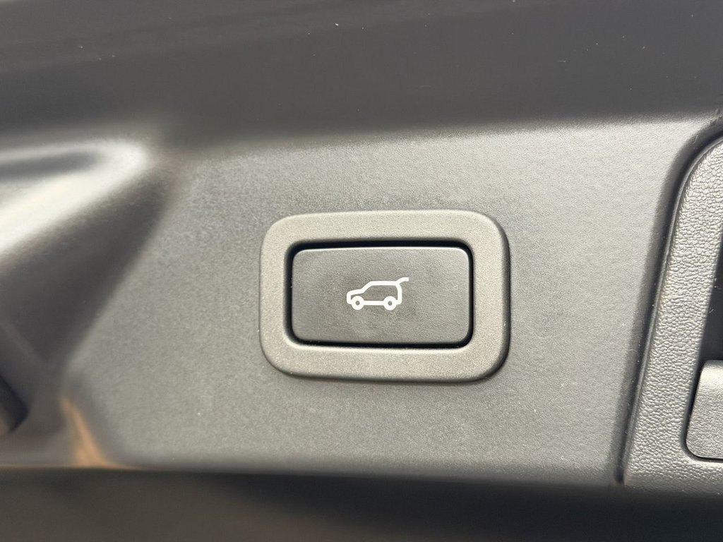 Used Land Rover Range Rover Velar 2017 for sale - 77904707: Photo 31