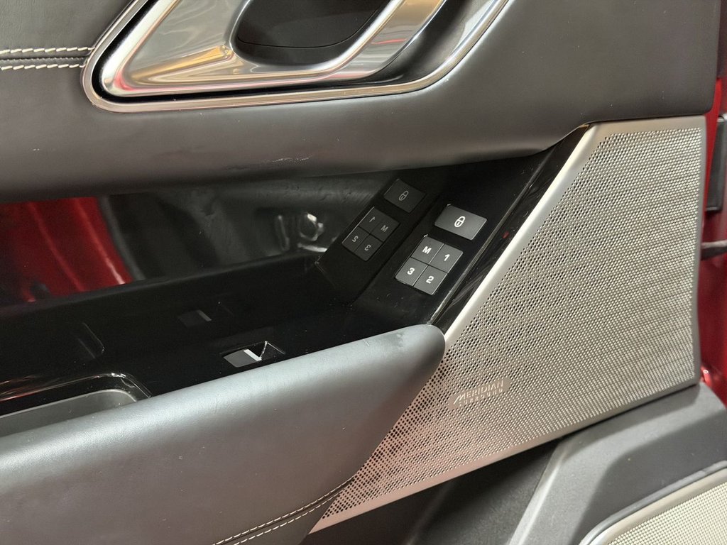 Used Land Rover Range Rover Velar 2017 for sale - 77904707: Photo 44