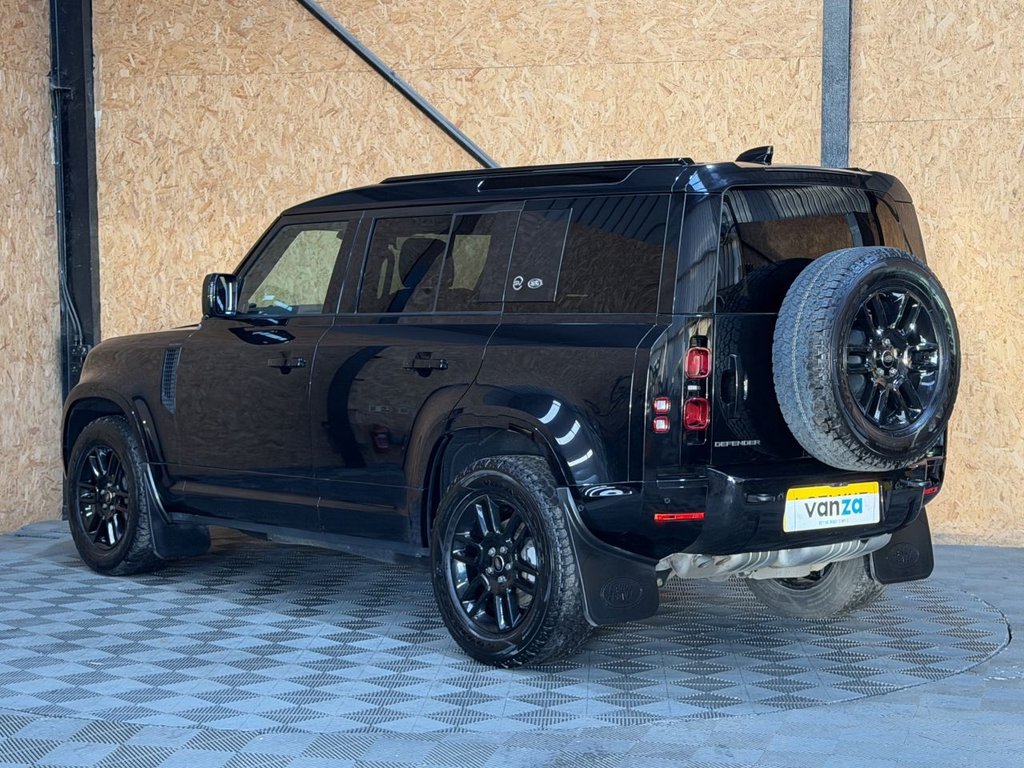 Used Land Rover Defender 2022 for sale - 77660170: Photo 2