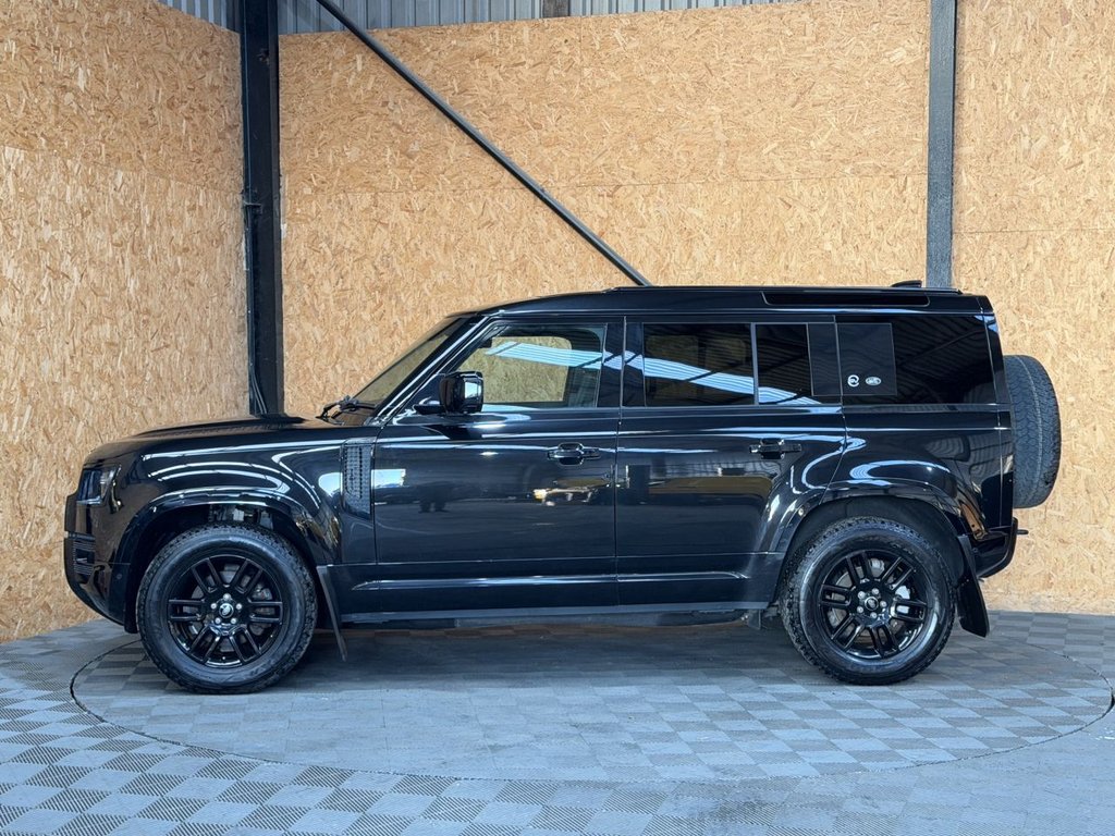 Used Land Rover Defender 2022 for sale - 77660170: Photo 6